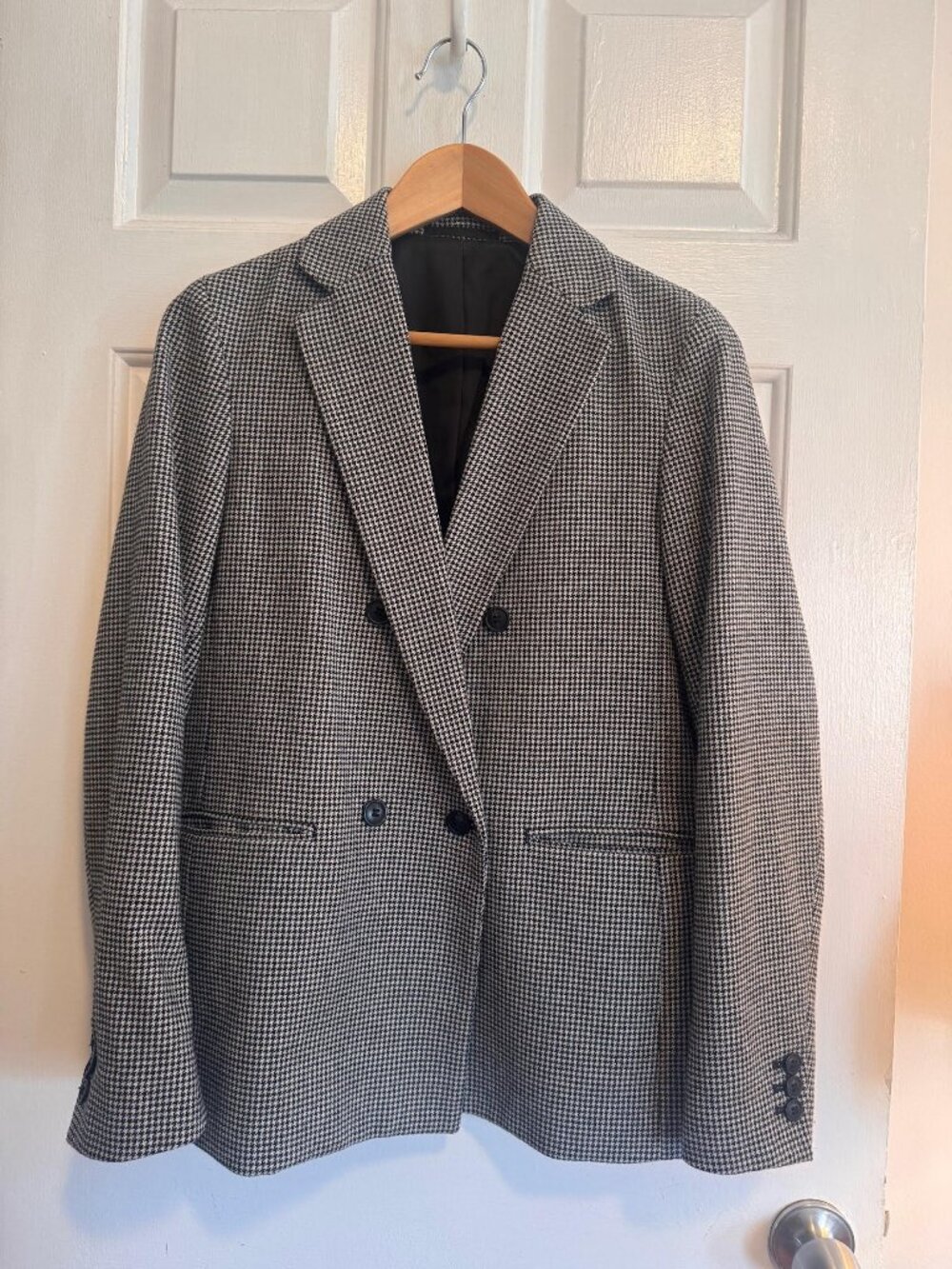 Uniqlo Double-Breasted Houndstooth Blazer